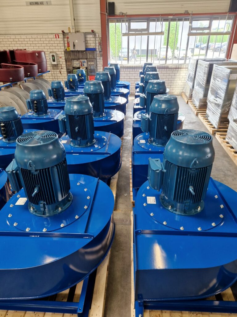 18 Ingebouwde centrifugaal ventilatoren voor de productie van houtstoffilters