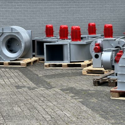 Hittebestendige centrifugale ventilatoren voor een poedercoatinstallatie