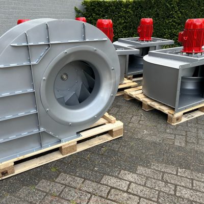 Hittebestendige centrifugale ventilatoren voor een poedercoatinstallatie
