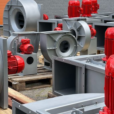 Hittebestendige centrifugale ventilatoren voor een poedercoatinstallatie